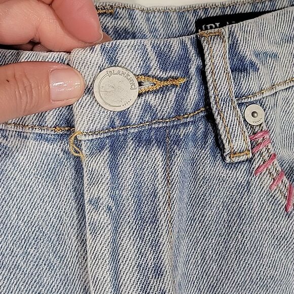 Blanknyc The Barrow Vintage High Rise Denim Short PINK Crochet Stitches SZ 26 B4 - Picture 3 of 12